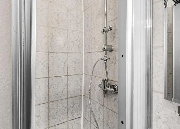 Apartment Near Taborstrasse 2bedrooms For 4